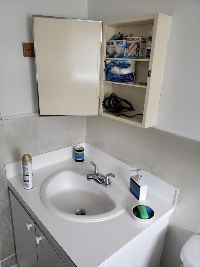 Downtown Apartment Next To Highway Netflix+Wifi Эдмундстон Экстерьер фото